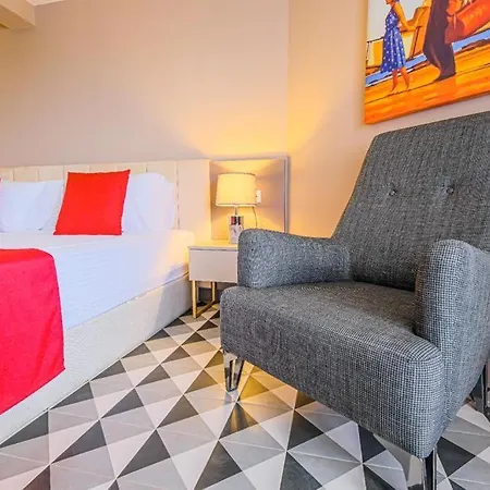 Feniks Priority Szálloda