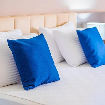 Feniks Priority Hotell 4*