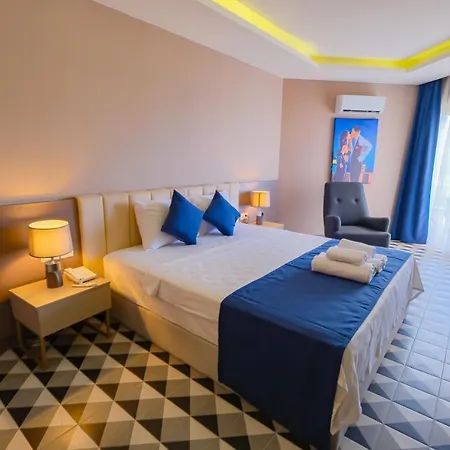 Feniks Priority Hotel Okurcalar