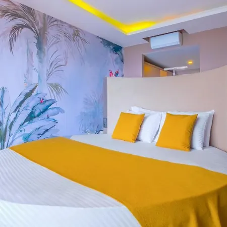 Feniks Priority 4* Okurcalar