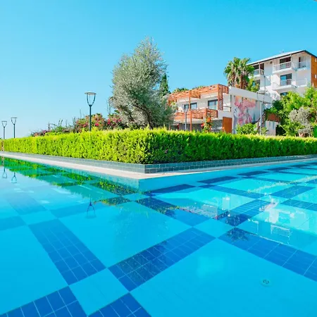 Feniks Priority Hotel 4*