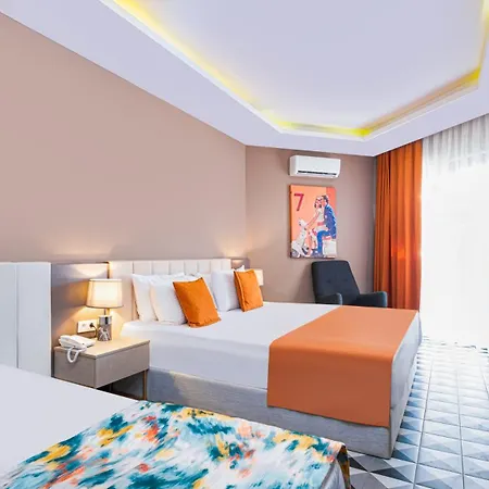 Feniks Priority 4* Okurcalar