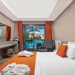 Feniks Priority 4* Okurcalar