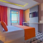 Feniks Priority 4* Okurcalar