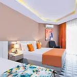 Feniks Priority 4* Okurcalar