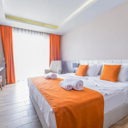 Feniks Priority Hotel